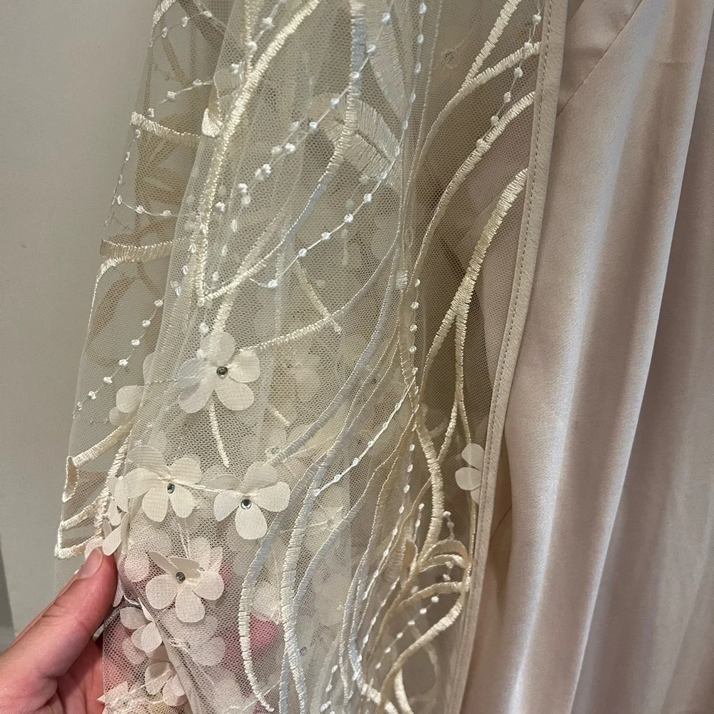 Rya Collection Beautiful Robe and Slip - Picture 4 of 4